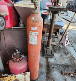 a142- Helium Tank 135 cu. Ft. has unknown amount of gas - Image 1