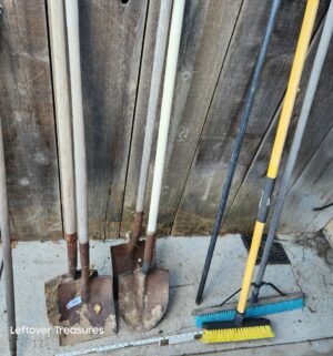 a145- shovels - Image 2