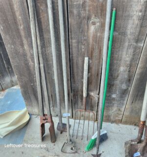a146- garden tools - Image 2