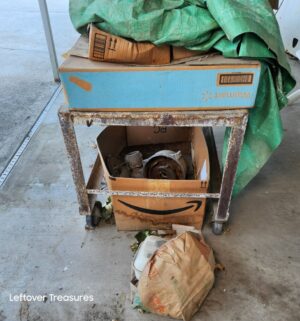 a157- rolling metal cart. No contents - Image 2