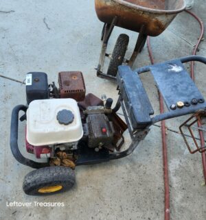 a160- pressure washer w/ hose. Has compression - Image 2