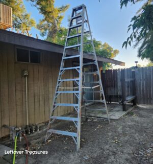 a168- 12 foot a frame ladder - Image 1