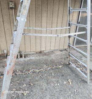 a168- 12 foot a frame ladder - Image 2