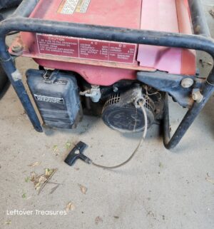 a170- Honda EM2500 Generator. Has compression - Image 3
