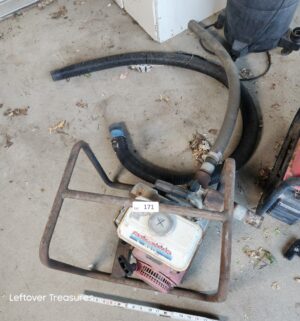 a171- Honda WB15 pump. Has compression - Image 2
