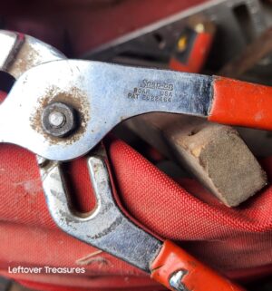 a178- bucket of good tools - Image 2