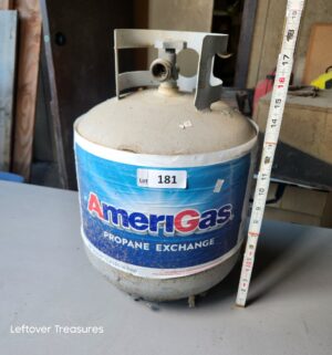a181- propane tank with 50% fuel - Image 1