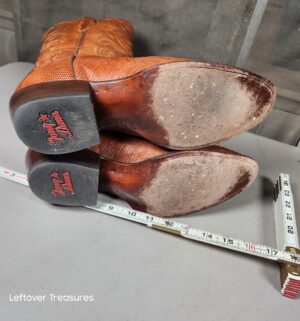 a210- Tony Lama size 11.5 boots - Image 3