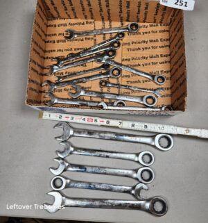 a251- Husky Wrench Set - Image 1