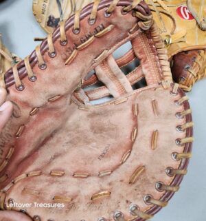 a311- 1970s baseball mitts - Image 2