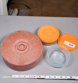 a315- pyrex bowls, tortillas warmer - Image 1