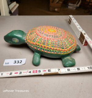 a332- hand-painted Mexican pottery turtle - Image 1