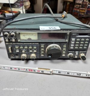 a356- Icom IC-R71A Communications Receiver, a classic shortwave radio - Image 1