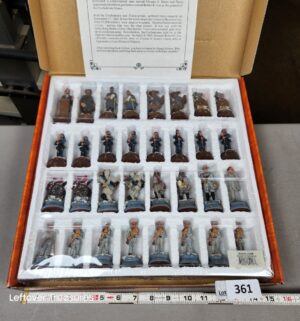 a361- American Civil War chess set featuring historic figures like Abraham Lincoln and Robert E. Lee - Image 1