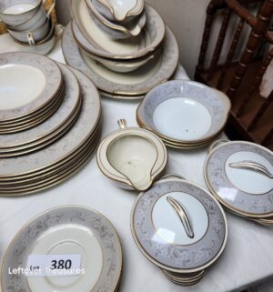 a380- Noritake Cookn Serve Belle Rose, Chelsea set - Image 3