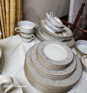 a380- Noritake Cookn Serve Belle Rose, Chelsea set - Image 4