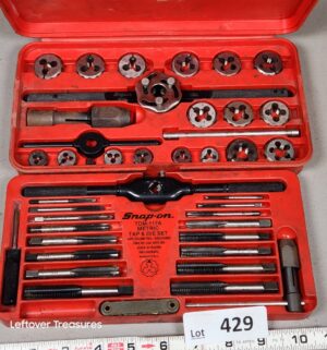 a429- Snap-on TDM-117A 41-piece metric tap and die set - Image 1