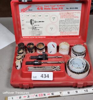 a434- Milwaukee 17-piece Super-Tough Bi-Metal Hole Saw Kit - Image 1