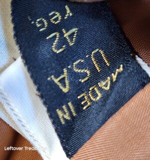 a439- Vintage Startown Leather Coat Size 42 - Image 3