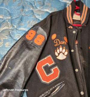 a441- Vintage Grizzlies varsity jacket - Image 2