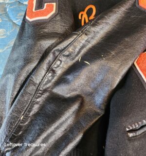 a441- Vintage Grizzlies varsity jacket - Image 5