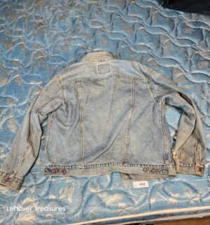 a442- 1980s Levis denim trucker jacket - Image 4