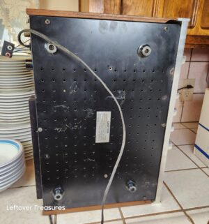 a451- vintage Sansui 661 stereo receiver. Powers on. Lights up - Image 9