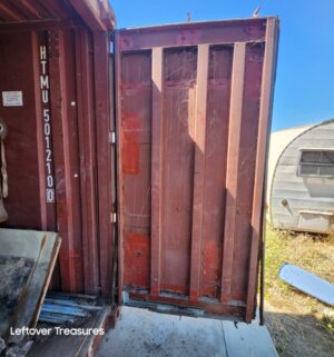 a452- (SEE VIDEO TOUR) 1980s used 20-foot shipping container. Car Parts not included - Image 10