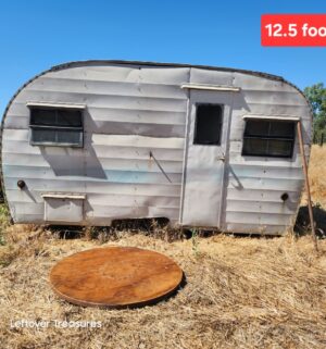 a453- (SEE VIDEO) Towable Project Camper RV. Tires are okay. Needs full restoration. BILL OF SALE ONLY. No TITLE