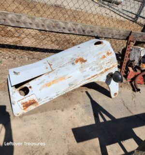 a457- salvaged presumably Ford 801 tractor. - Image 3