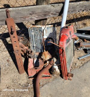 a457- salvaged presumably Ford 801 tractor. - Image 4