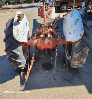 a457- salvaged presumably Ford 801 tractor. - Image 7