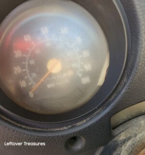 a460- (SEE VIDEO) 1977 GMC Sierra 15. Runs But has a fuel line issue. Non Op. Clean Title. Pink Slip Transfer - Image 8