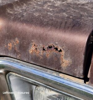 a460- (SEE VIDEO) 1977 GMC Sierra 15. Runs But has a fuel line issue. Non Op. Clean Title. Pink Slip Transfer - Image 13