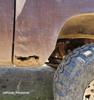 a460- (SEE VIDEO) 1977 GMC Sierra 15. Runs But has a fuel line issue. Non Op. Clean Title. Pink Slip Transfer - Image 14