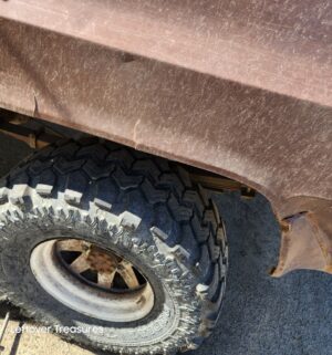 a460- (SEE VIDEO) 1977 GMC Sierra 15. Runs But has a fuel line issue. Non Op. Clean Title. Pink Slip Transfer - Image 16
