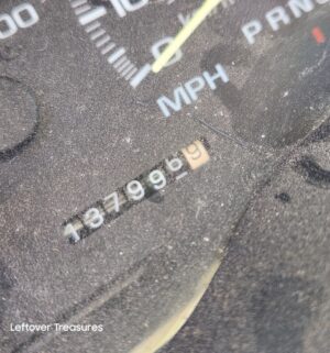 a461- 1998 Chevrolet Silverado. Runs and drives. Non Op. Sold AS IS. Clean Title. Pink Slip Transfer - Image 7