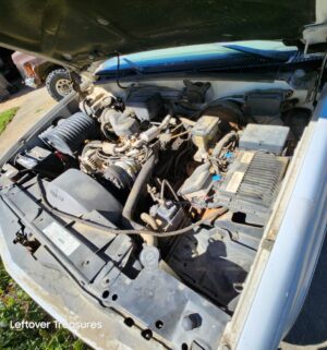 a461- 1998 Chevrolet Silverado. Runs and drives. Non Op. Sold AS IS. Clean Title. Pink Slip Transfer - Image 15