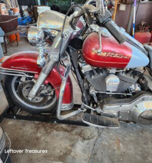 a462- 1997 Harley Davidson Road King Motorcycle. Runs. Drives. Salvaged Title. Owner Restored. Non Op. Pink Slip Transfer - Image 4