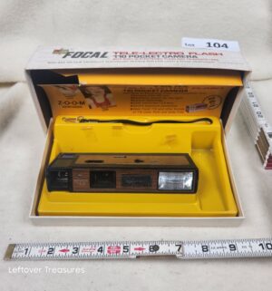 b104- Focal Tele-Lectro Flash camera
