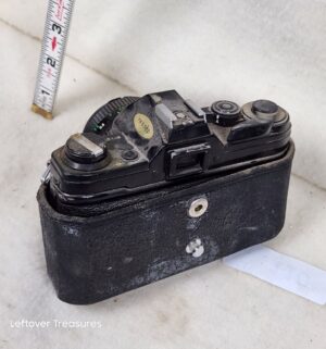 b110- Canon AE-1 35mm SLR camera - Image 2