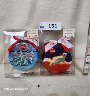 b151- 1995 Coca-Cola polar bear ornaments styled as large bottle caps