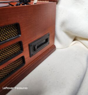 b158- Crosley CR66 Rochester entertainment center - Image 5