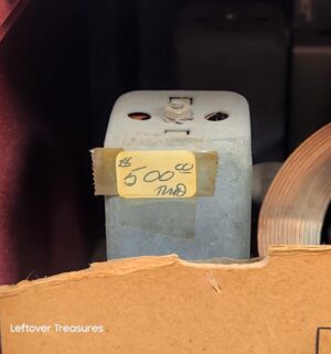 b217- Coca-Cola cooler radio, commonly identified as the OTR-1949 model - Image 3