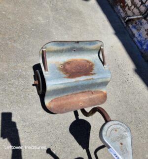 b237- 1970s Angeles metal tricycle features a signature stamped seat - Image 2