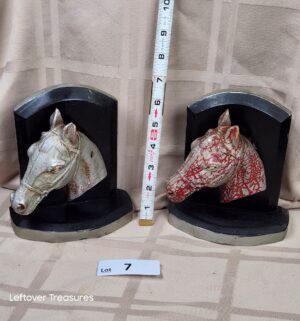 c7- vintage horse head bookends by Syroco Wood