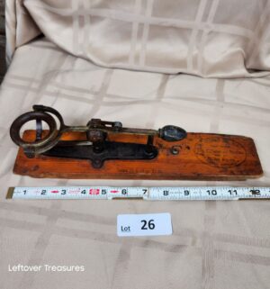 c26- Reliable Manufacturing Company egg scale from Los Angeles