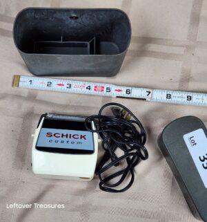 c33- vintage Schick Custom Shaver