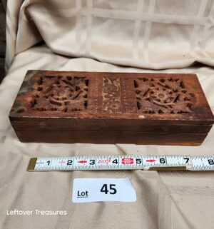 c45- vintage, hand-carved teak wood jewelry trinket box - Image 1