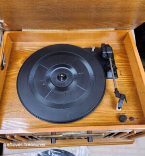c49- Spirit of St. Louis brand all-in-one entertainment system. Tested/works - Image 2